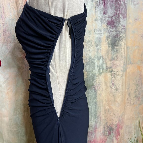 📌 Betsy & Adam Elegant Form-Fitting Single-Shoulder Silhouette Ball, Prom Gown - Picture 12 of 16